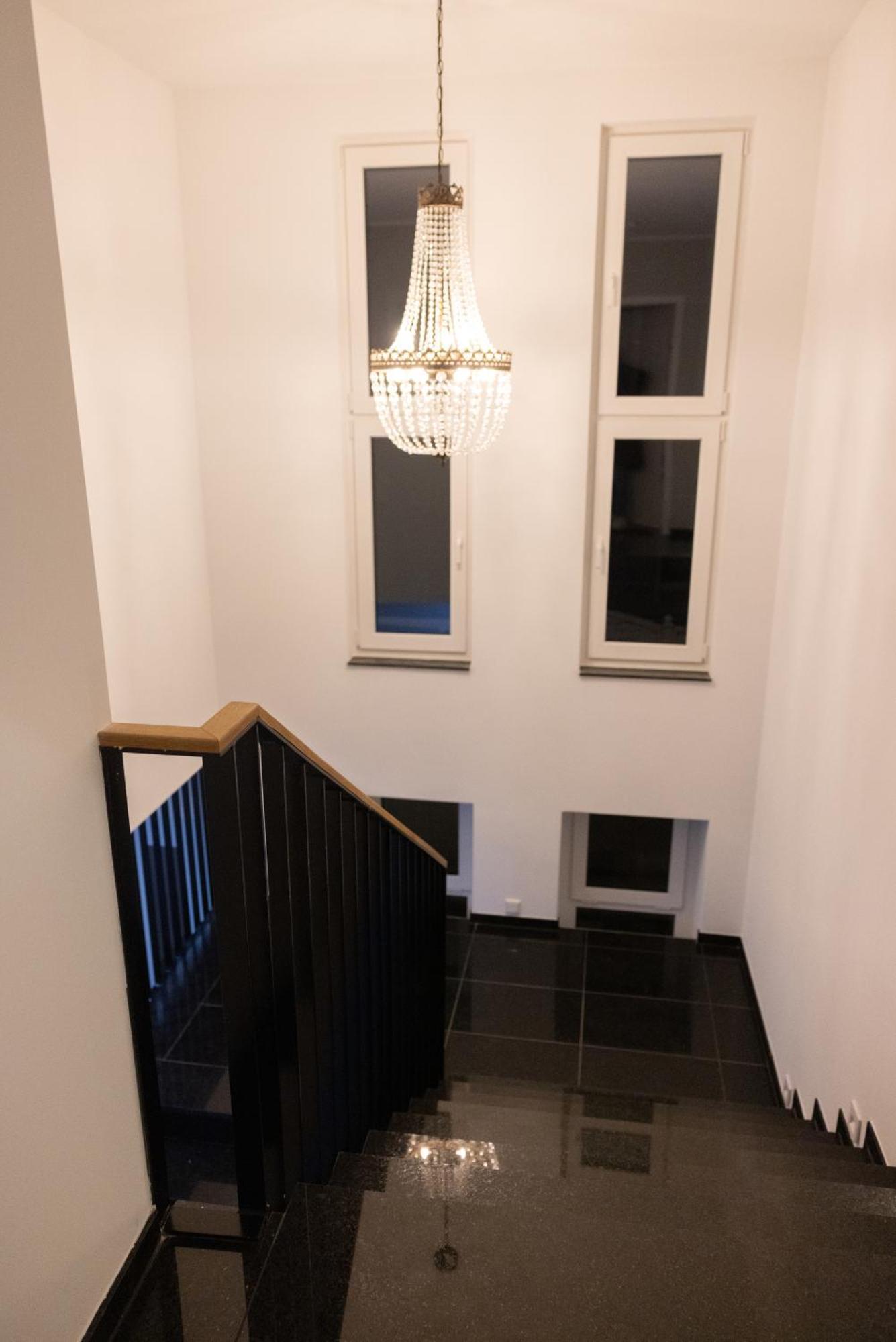 Neubau Apartment Mit Kamin Und Terrasse In Premium Lage Parkplatz Inklusive Билефельд Экстерьер фото